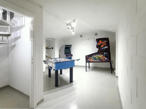 Game house in the center Milano